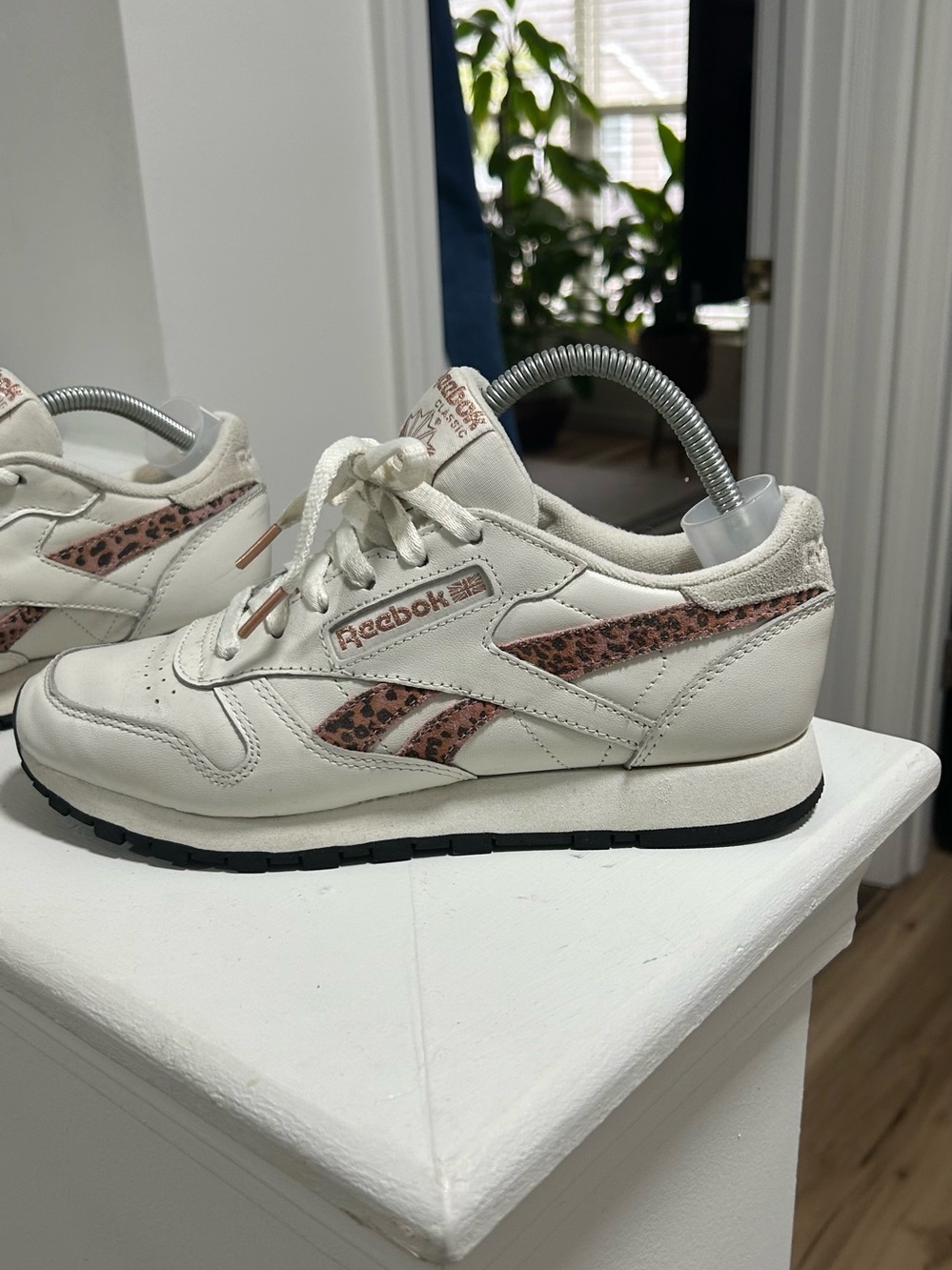 REEBOK CLASSIC SNEAKERS